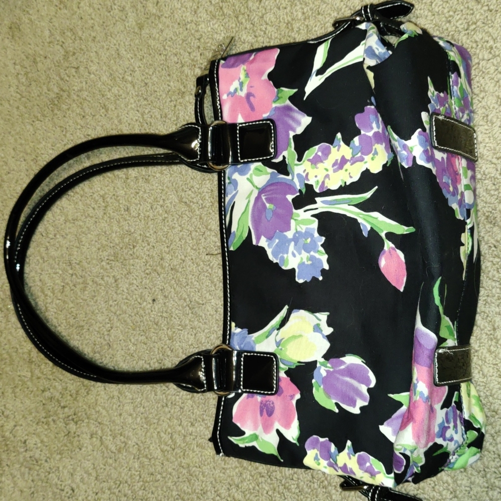 Ladies Black Patent Accents Floral Chaps Handbag/Purse